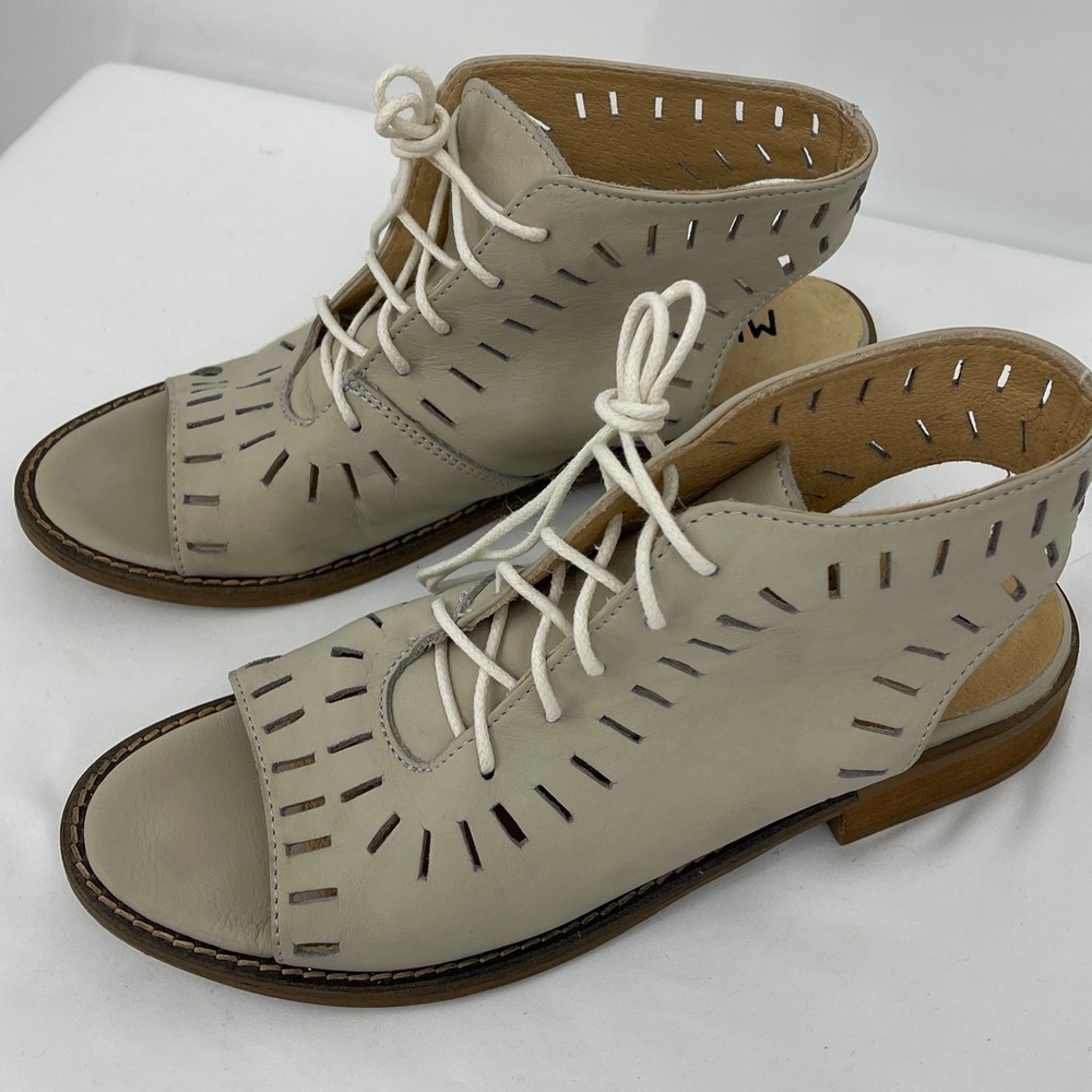 Musse & Cloud Cream Leather Footwear WOMENS SIZE 7 SANDALS